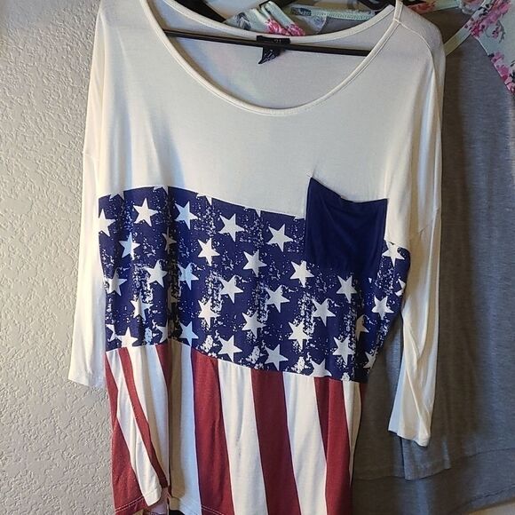 Rue21 American flag - Picture 1 of 2